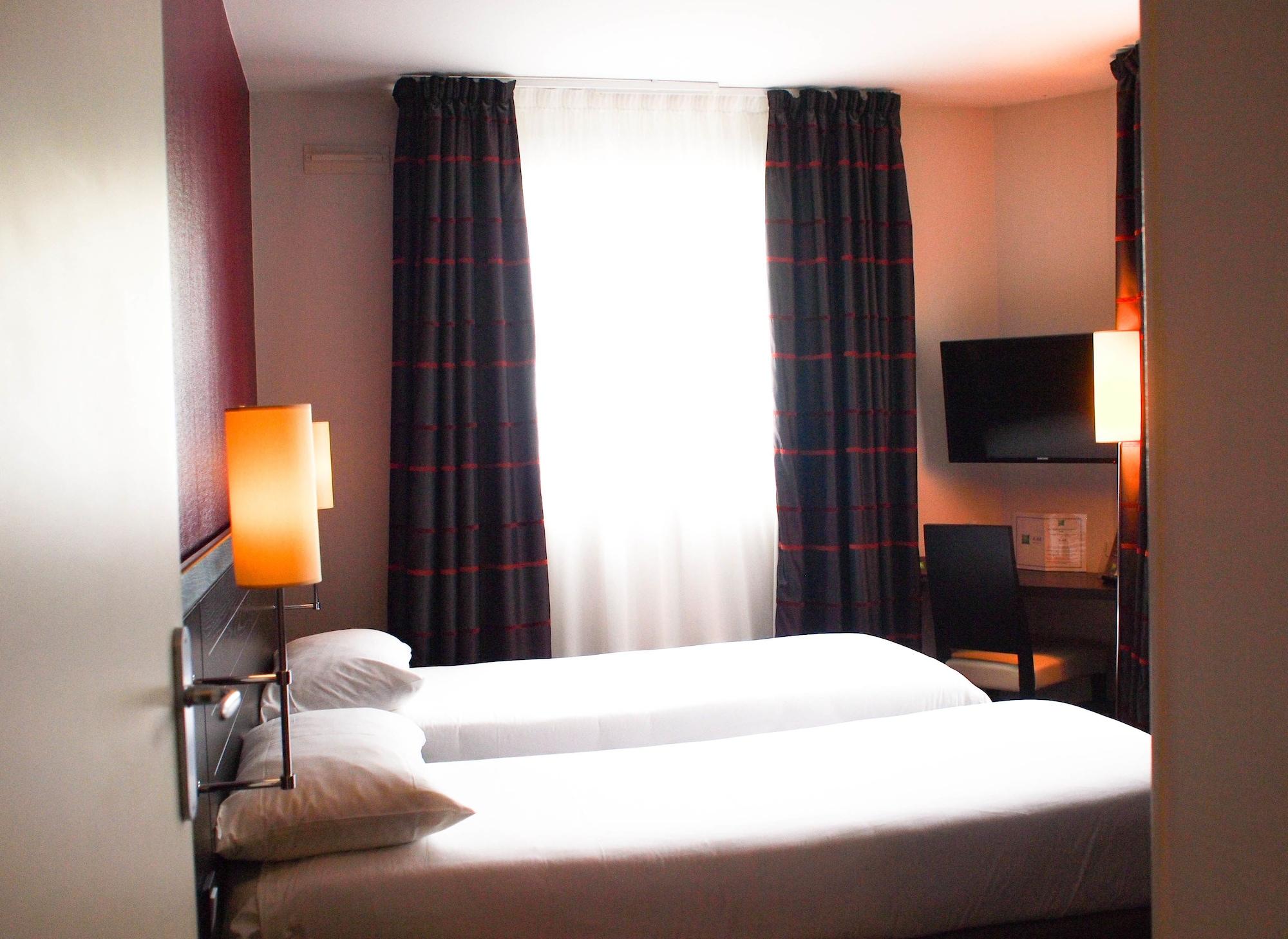 Ibis Styles Nantes Centre Place Royale Экстерьер фото