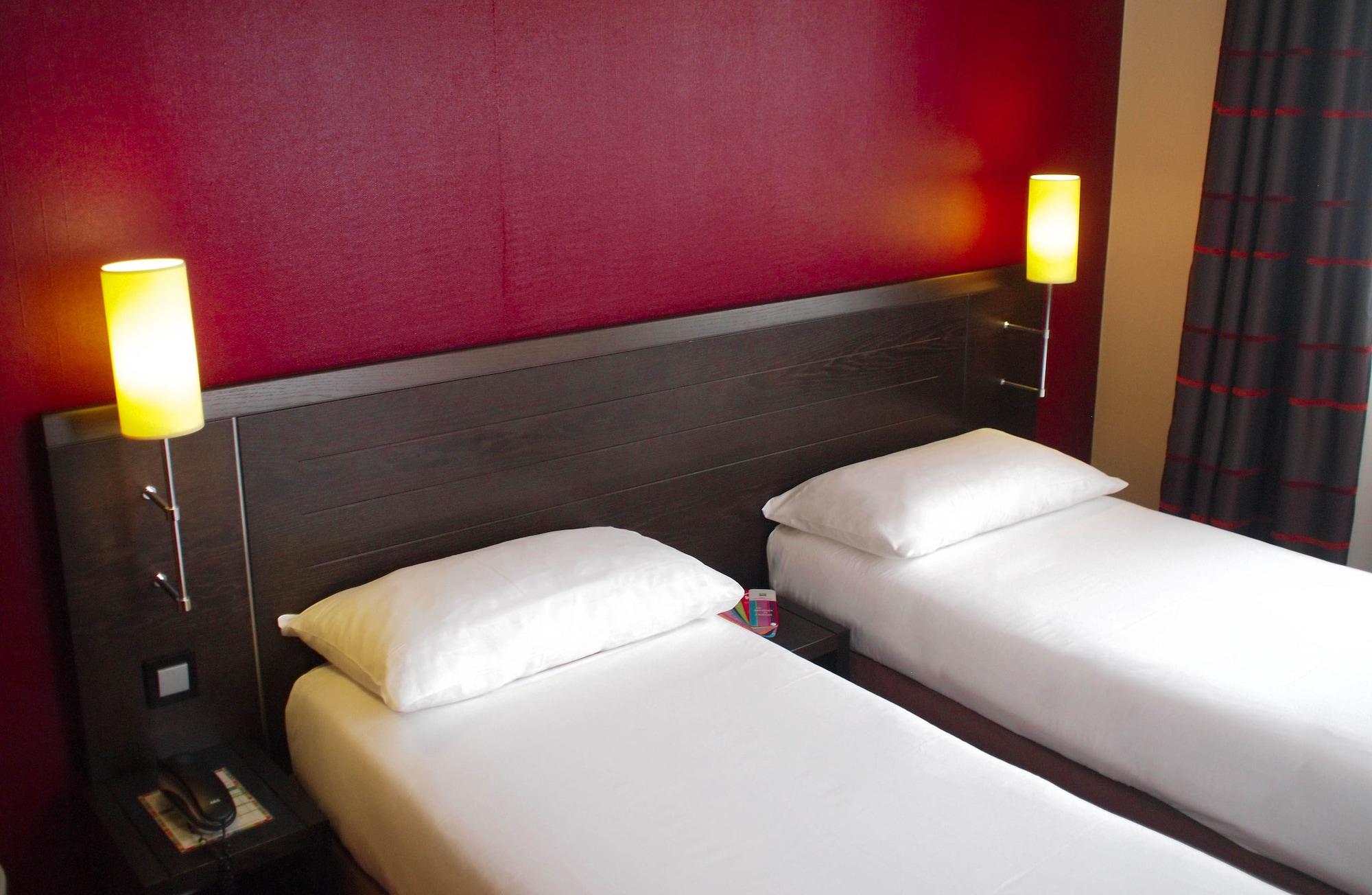 Ibis Styles Nantes Centre Place Royale Экстерьер фото