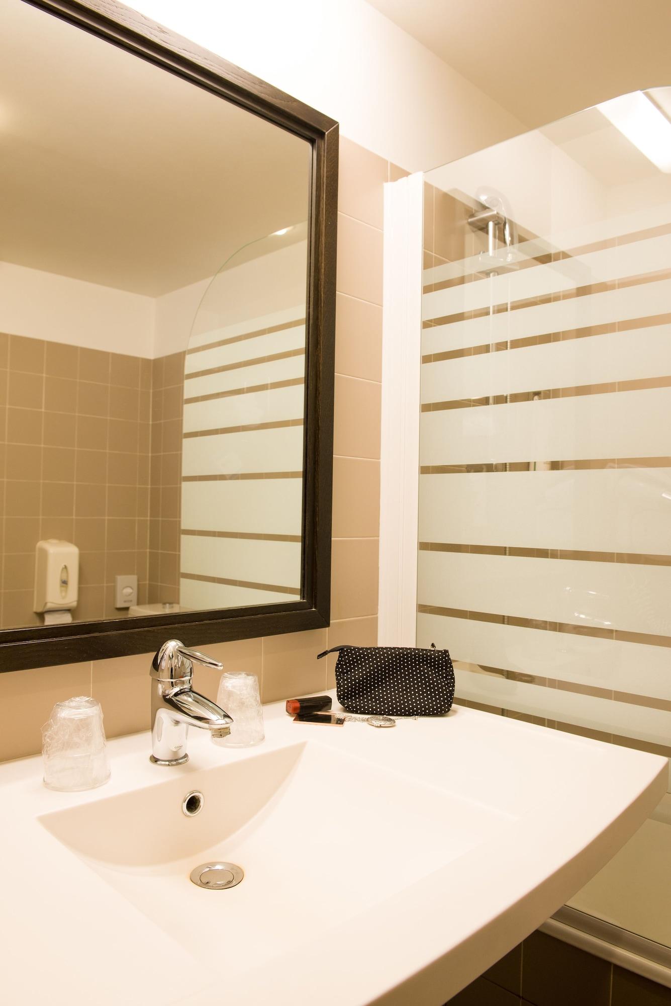 Ibis Styles Nantes Centre Place Royale Экстерьер фото