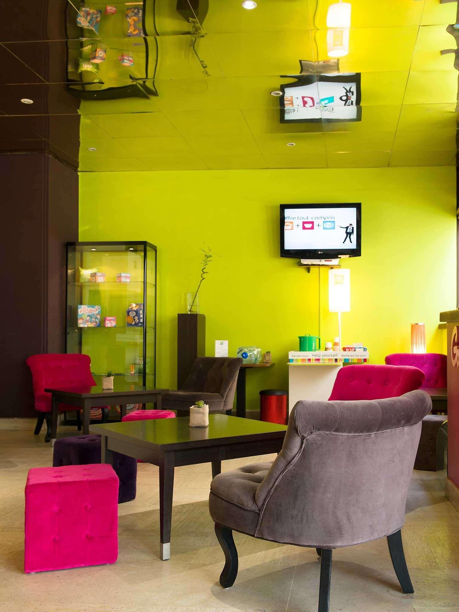 Ibis Styles Nantes Centre Place Royale Экстерьер фото