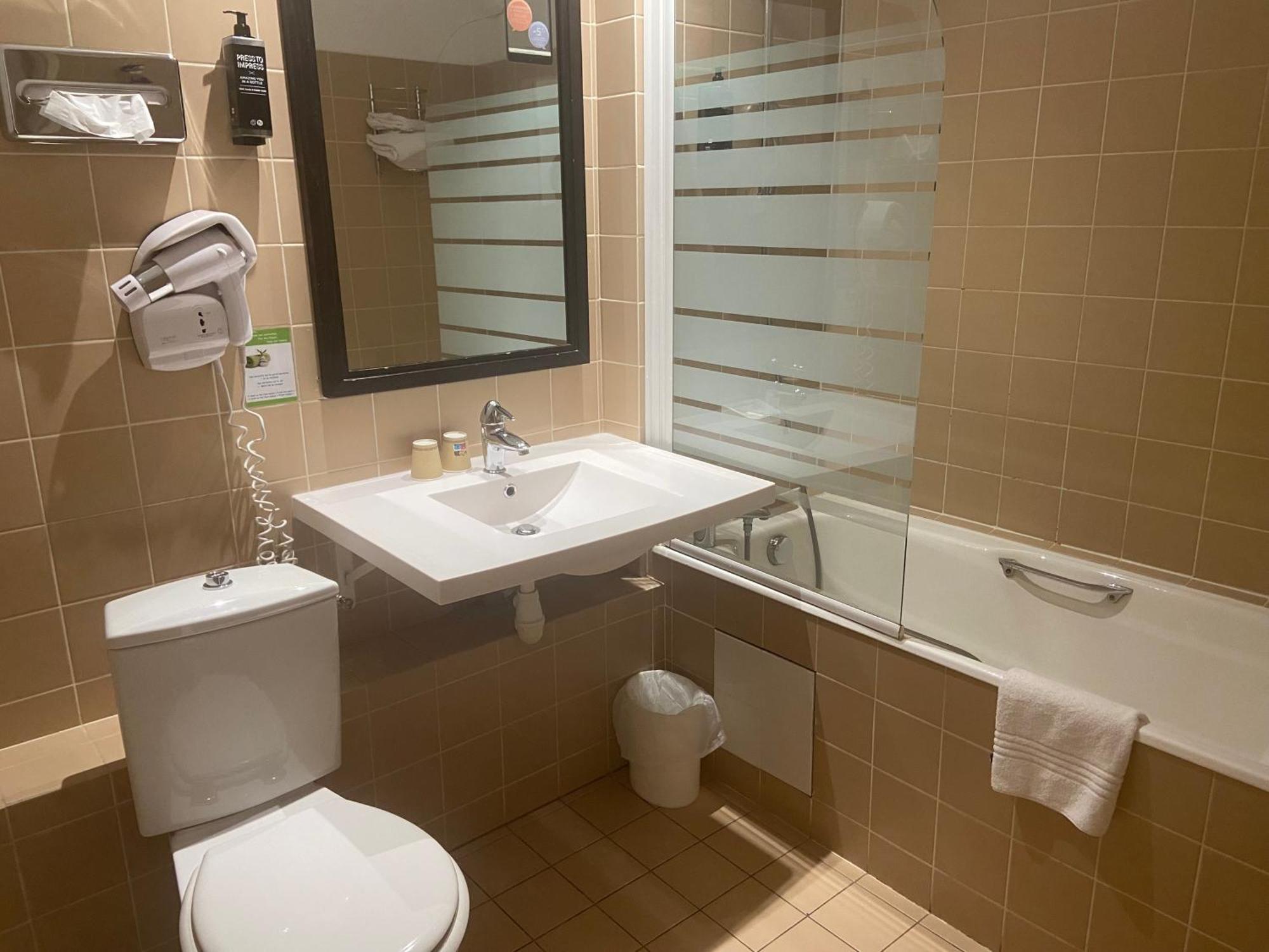 Ibis Styles Nantes Centre Place Royale Экстерьер фото